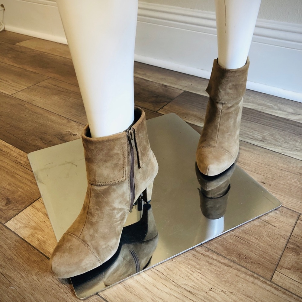 Easy Spirit • Comfort Ankle Boots • Brown